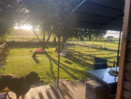 charmante maison 2 ch. avec jardin ensoleillé à thuin