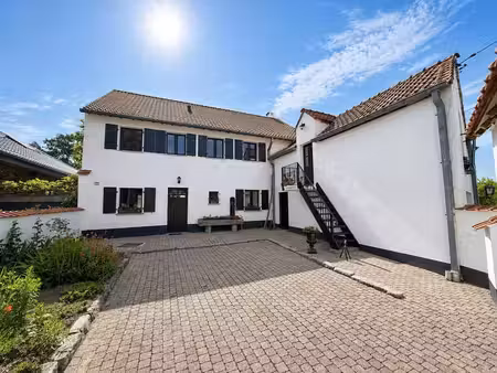 magnifique villa villageoise rénovée – 4 ch + bur– maransart