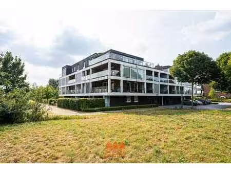 ruim 3-slaapkamerappartement met zwembad & sauna