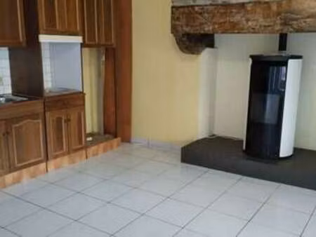 location maison à saint-goazec (29520) : à louer / 89m² saint-goazec