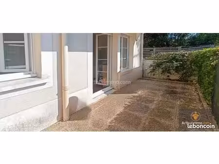studio 1 pièce 28 m²