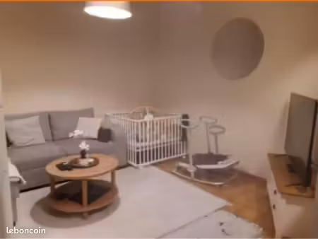maison de ville 90 m2 - 2 grandes chambres - jardin + terrasse