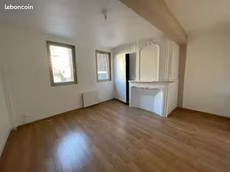 studio 1 pièce 32 m²