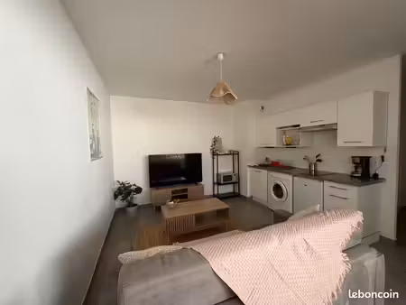 studio à louer a saint-laurent-du-var