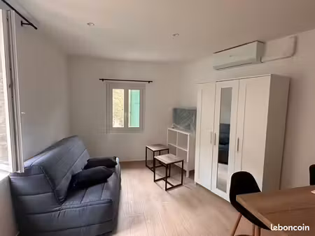 studio 1 pièce 24 m²