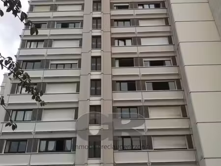 4 pieces avec parking