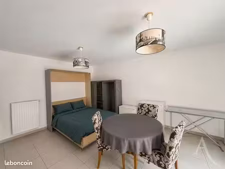 studio 1 pièce 37 m²