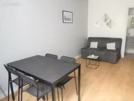 studio 2 pièces 17 m²