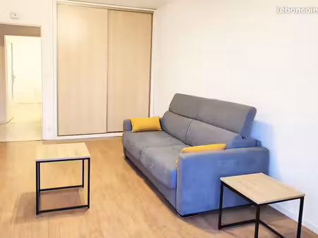 t1 bis 32 m² meublé  lumineux  avec parking  proche gare sncf  centre ville pl. darcy  ins
