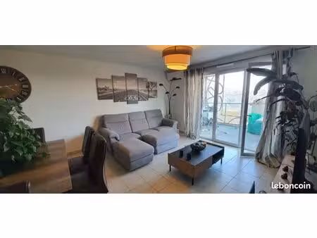 appartement à louer 3 pièces 1350