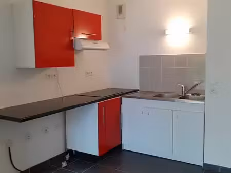 loue appartement de 40 m2 refait a neuf