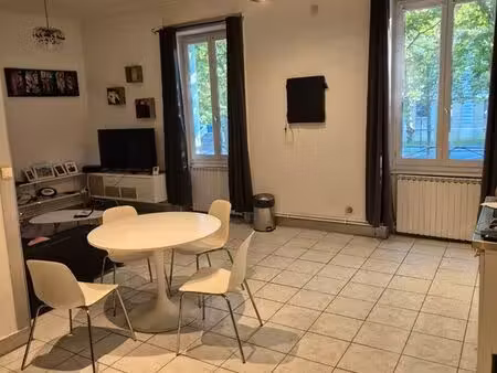 t3 meublé/ cours fauriel/ face à l'école des mines