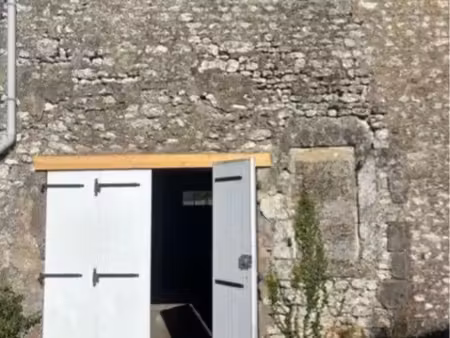grand garage/dépôt de 52 m2 avec jardin