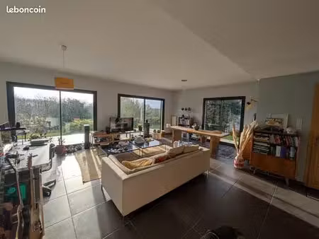 maison à louer à attin