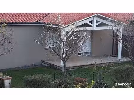 particulier loue maison plain-pied  3 pièces 72 m2 avec jardin