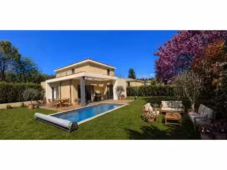 maison contemporaine avec piscine et jardin aix-en-provence (13)
