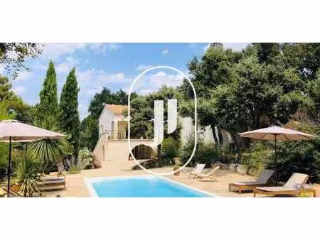 villa avec piscine et terrasse salon-de-provence (13)
