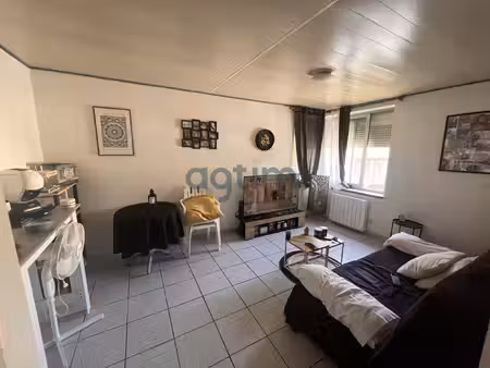 appartement t2  bourg de la ferrière