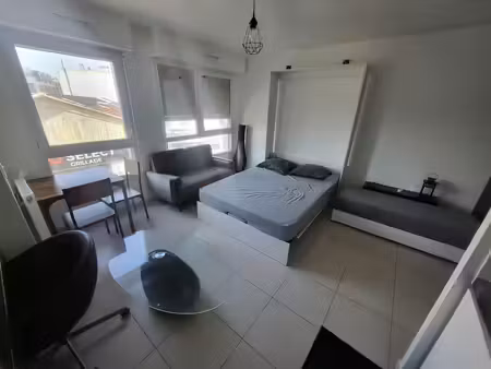 location meublée appartement 1 pièce 28 m² à asnieres-sur-seine (92600)  1 000 €