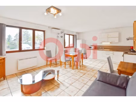 location meublée appartement 2 pièces 45.93 m² à lyon 8ème (69008)  832 €