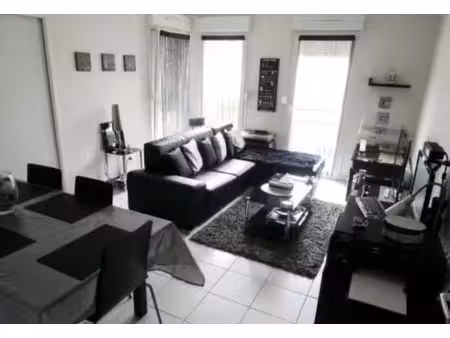 location meublée appartement 2 pièces 50 m² à reims (51100)  725 €