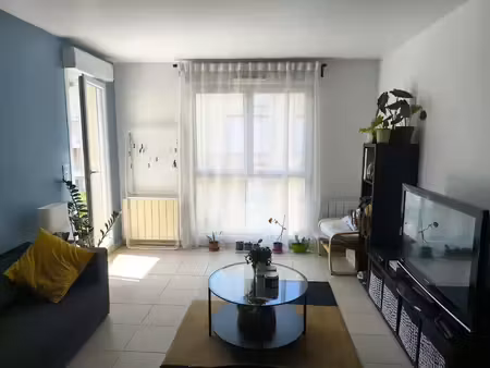 location meublée appartement 2 pièces 41 m² à villeurbanne (69100)  920 €