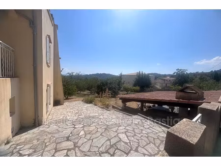 location meublée appartement 3 pièces 72 m² à casanova (20250)  710 €