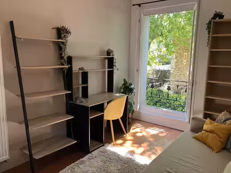 location meublée appartement 1 pièce 19 m² à rueil-malmaison (92500)  790 €