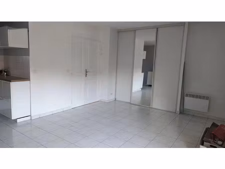 location meublée appartement 1 pièce 34 m² à noisy-le-grand (93160)  800 €