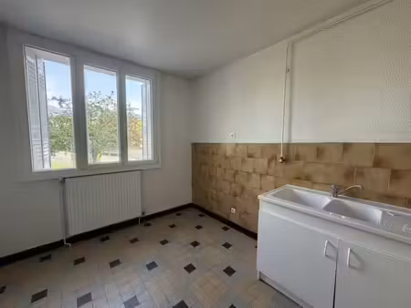 t2 - 2 rue alphonse allais