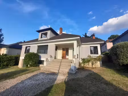 villa - 186 m2 - 8 pièces
