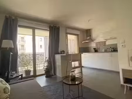 location meublée appartement 2 pièces 43 m² à lyon 3ème (69003)  980 €