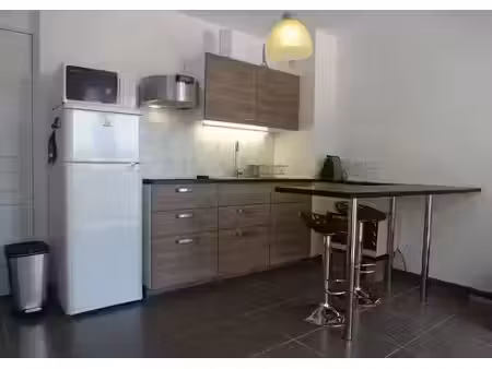 location meublée appartement 2 pièces 40 m² à marseille 7ème (13007)  950 €