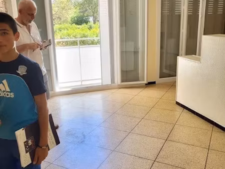 location appartement 4 pièces 75 m² à marseille 9ème (13009)  968 €