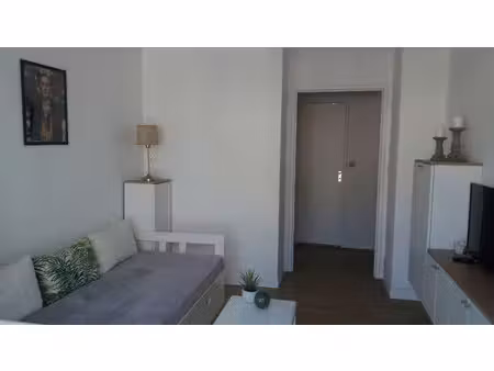 location meublée appartement 1 pièce 22 m² à paris 17ème (75017)  995 €