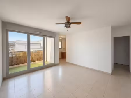 location appartement 2 pièces 42 m² à villeurbanne (69100)  890 €