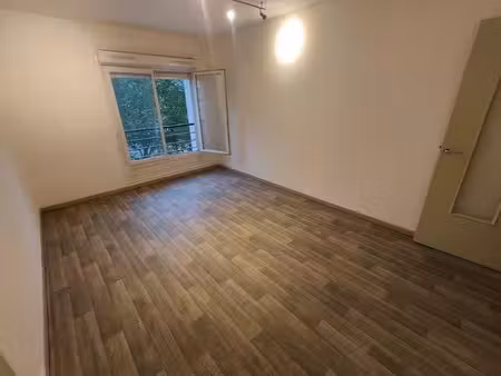 location appartement 2 pièces 52 m² à aulnay-sous-bois (93600)  1 090 €