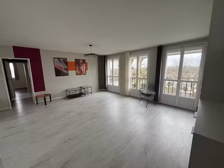 location meublée appartement 4 pièces 81 m² à saint-jean-de-braye (45800)  1 060 €