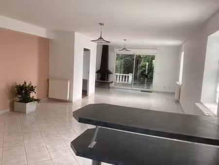 location meublée appartement 2 pièces 73 m² à chennevieres-sur-marne (94430)  1 380 €