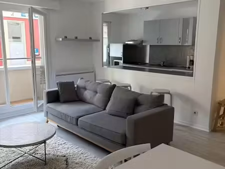 location meublée appartement 3 pièces 67 m² à lyon 6ème (69006)  1 390 €
