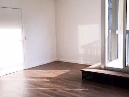 location appartement 2 pièces 40 m² à paris 15ème (75015)  1 300 €