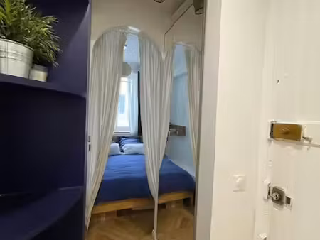 location meublée appartement 1 pièce 28 m² à paris 19ème (75019)  1 300 €