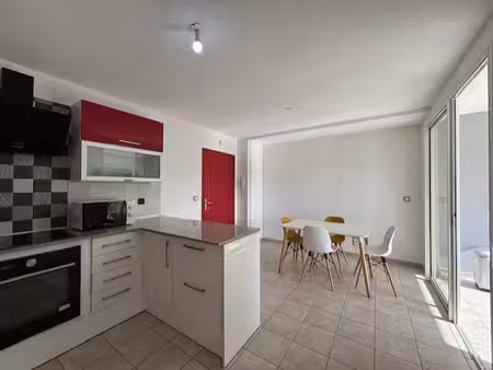superbe appartement 2 pièces avec grande loggia
