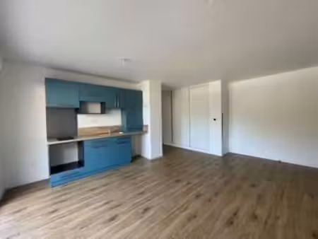location appartement 2 pièces à cormelles-le-royal (14123) : à louer 2 pièces / 44m² corme