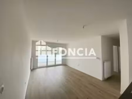 location appartement 3 pièces à saint-herblain bernardière-bellevue-harlière (44800) : à l