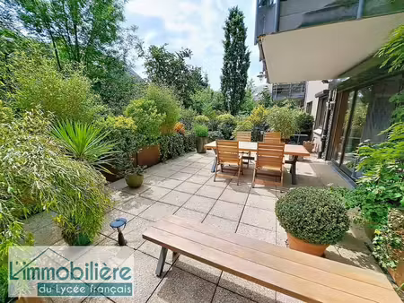 lumineux duplex 3 chambres avec terrasse de 50m² - peb c