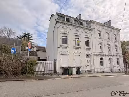 maison unifamiliale