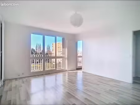 location appartement 2 pièces 45 m² à chateauroux (36000)  575 €