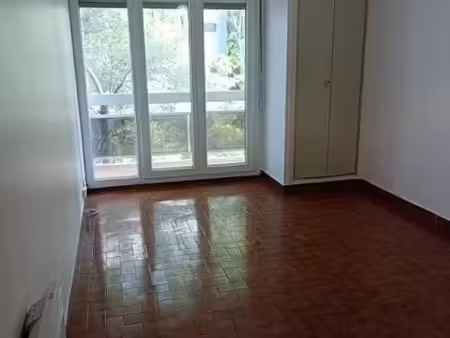 location appartement 1 pièce 20 m² à montpellier (34000)  545 €