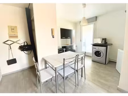 location meublée appartement 1 pièce 23 m² à toulouse (31000)  530 €